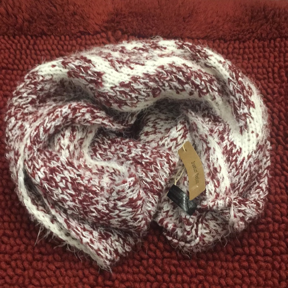 Infinity scarf